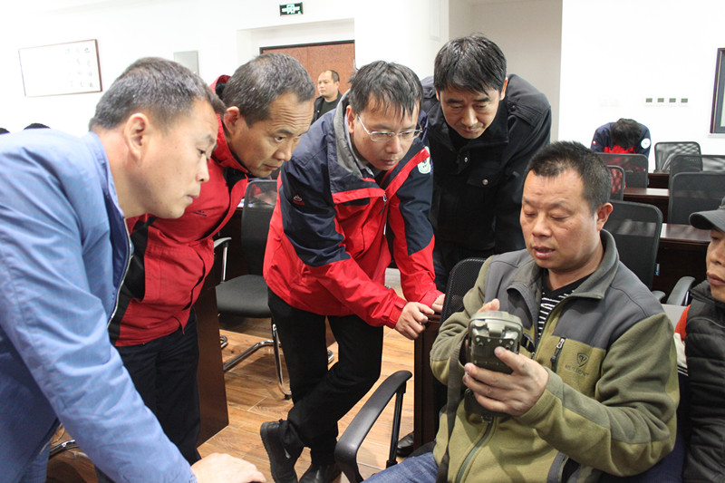 秦岭自然保护教育志愿者培训班在秦岭终南山世界地质公园 黑河景区开班